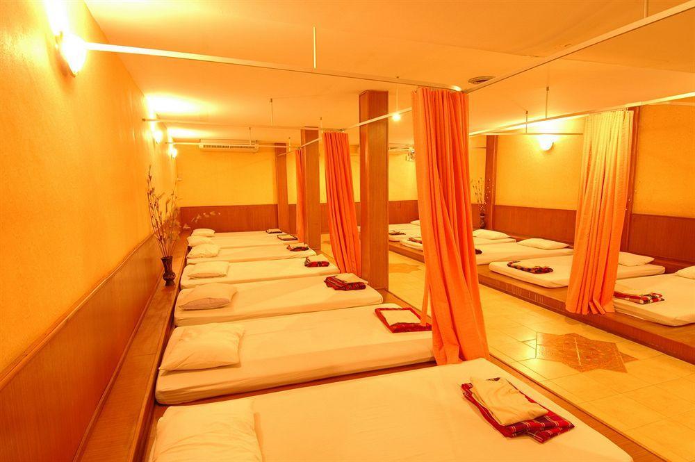 Windmill Resort Hotel Pattaya Buitenkant foto