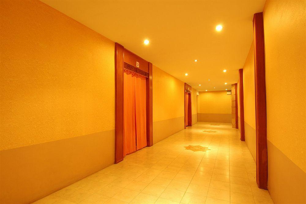 Windmill Resort Hotel Pattaya Buitenkant foto