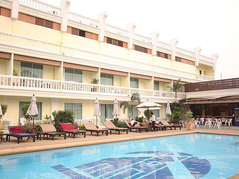 Windmill Resort Hotel Pattaya Buitenkant foto