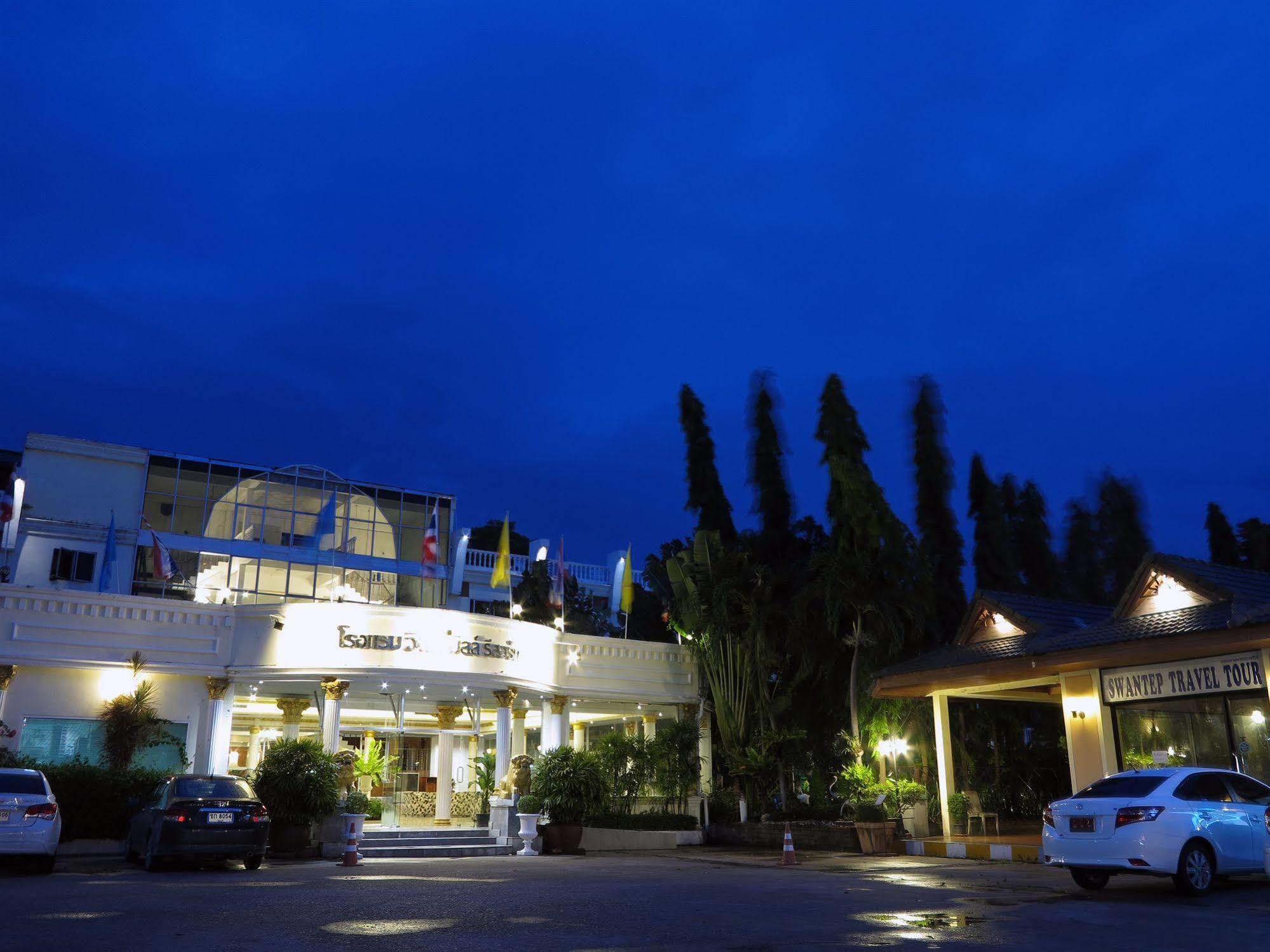 Windmill Resort Hotel Pattaya Buitenkant foto
