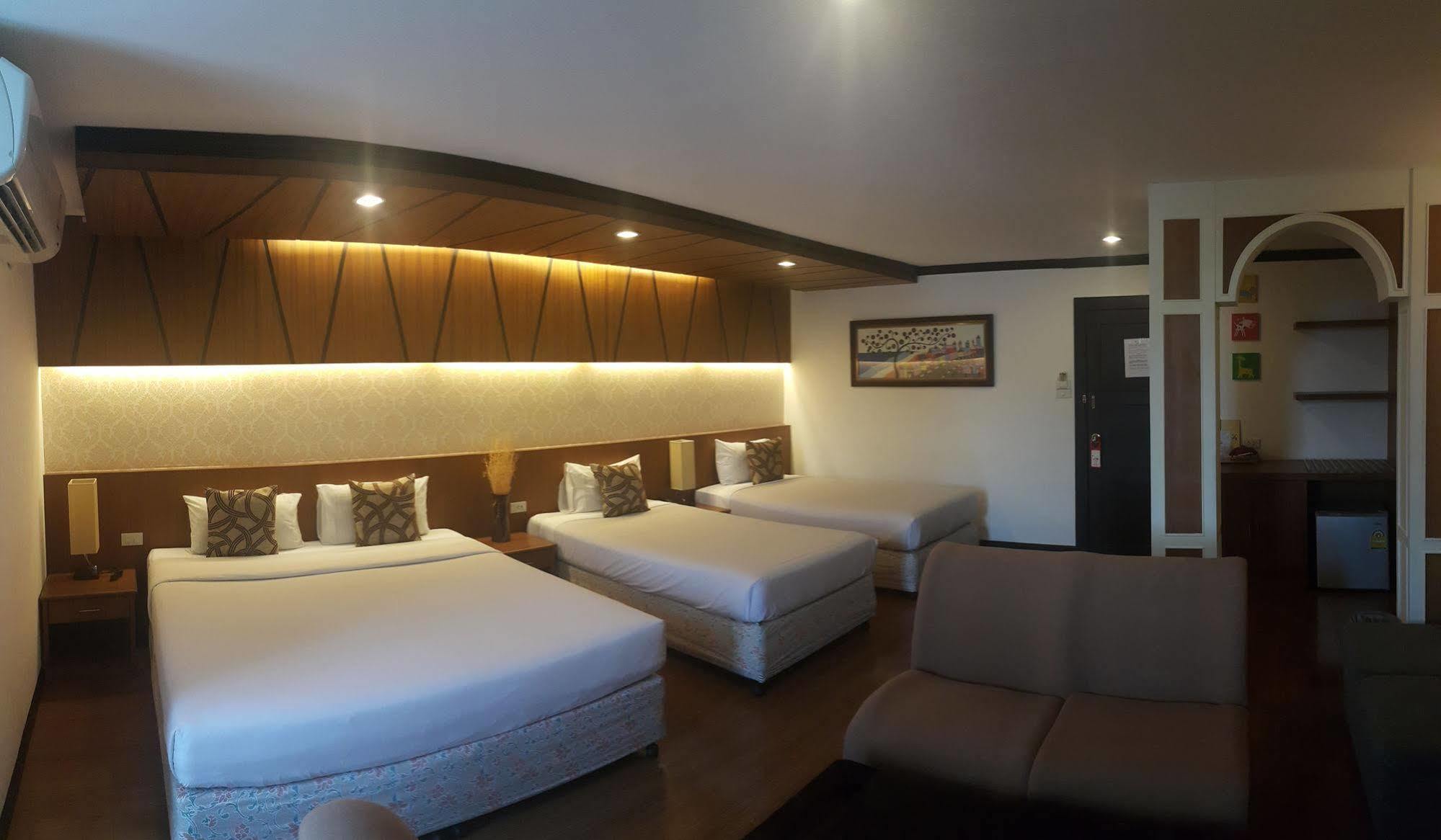 Windmill Resort Hotel Pattaya Buitenkant foto