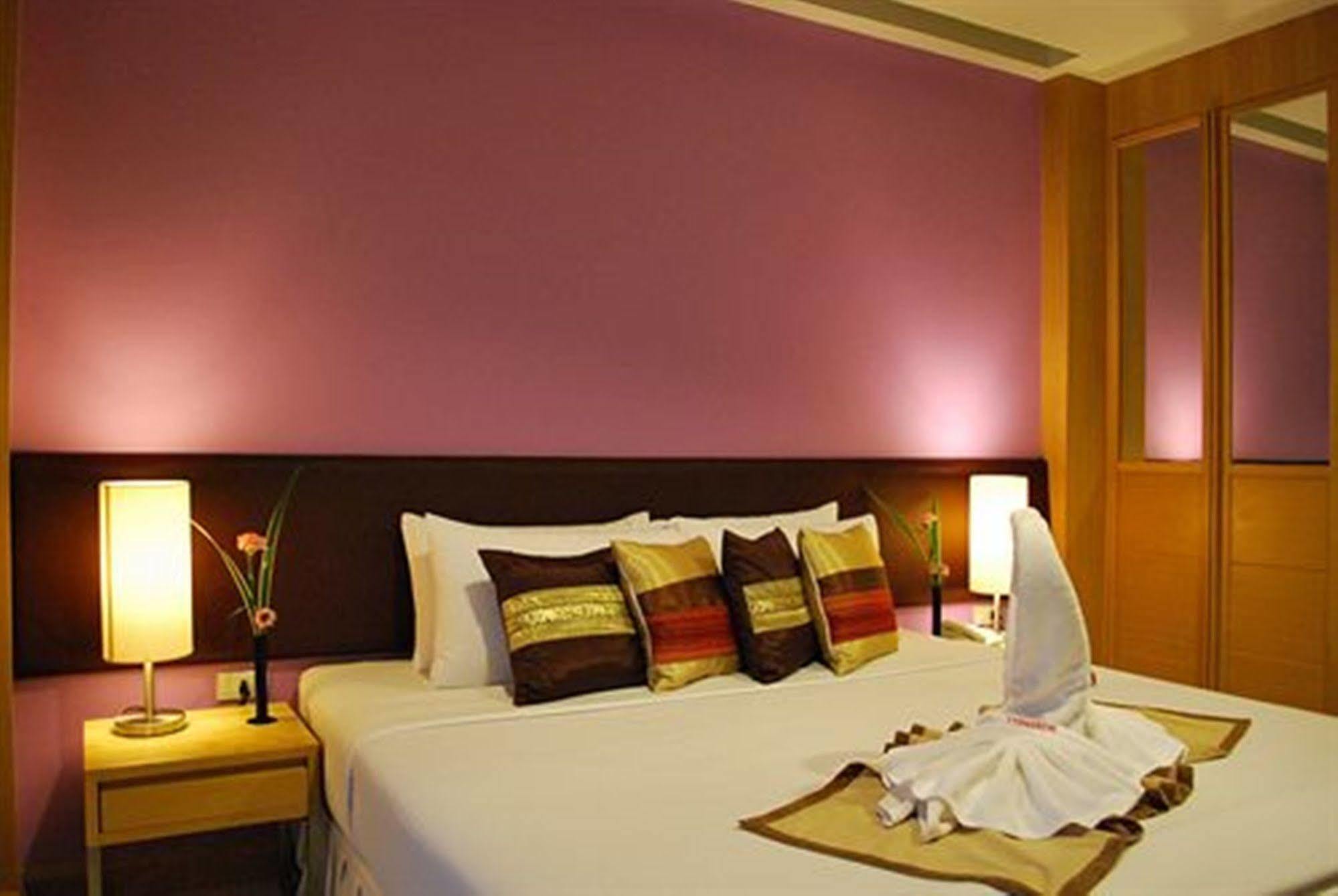 Windmill Resort Hotel Pattaya Buitenkant foto